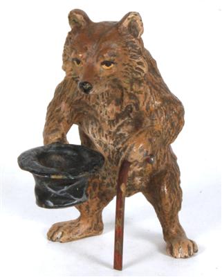 Bär mit Stock und Zylinderhut Wiener Bronze, - Antiques and art