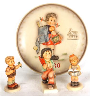 3 Hummelfiguren, 1 Teller - Antiques and art