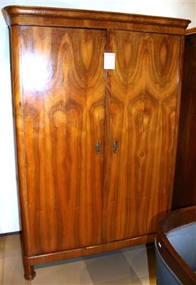 Biedermeier Garderobenschrank,1. H. 19. JH, - Umění a starožitnosti