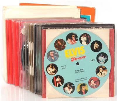 57 Foto-Singles und 11 FolienSingles - Elvis Presley Oggetti commemorativi (dischi, letteratura, oggetti da collezione)