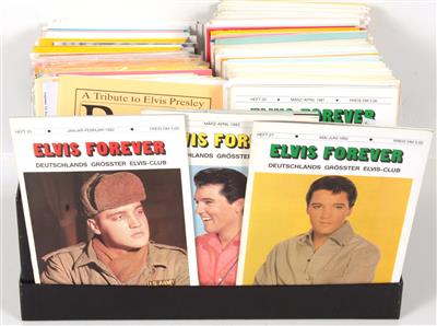 Großes Konvolut (155 Stück) Elvis Presley Fan Club Magazine z. B. Rock it up, - Elvis Presley Oggetti commemorativi (dischi, letteratura, oggetti da collezione)
