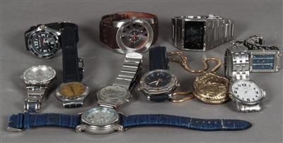22 Armbanduhren, 1 Taschenuhrfragment - Kunst, Antiquitäten und Möbel