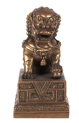 Asiatischer Tempellöwe - Onlineauktion Kunst, Antiquitäten und Möbel