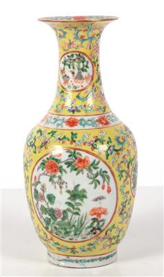 Vase - Antiques and art