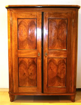 Garderobenschrank, - Antiques and art