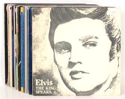 39 LP's - Vintage radios and rare vinyl recordings