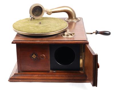 Trichterloses Tischgrammophon - Historische Unterhaltungstechnik und Schallplatten