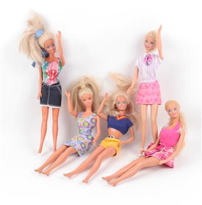 15 Barbies - Barbies and Equipment