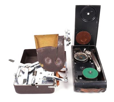2 Reisegrammophone 1) Mikky Phone made in occupied Japan, - Historische Unterhaltungstechnik und Schallplatten