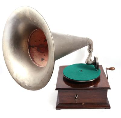 Trichtergrammophon unbezeichnet, - Historische Unterhaltungstechnik und Schallplatten