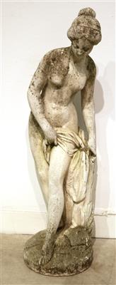 Gartenfigur Badende, - Antiques, art and furniture