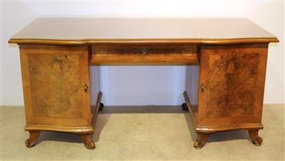 Großer freistehender Schreibtisch, - Antiques, art and furniture