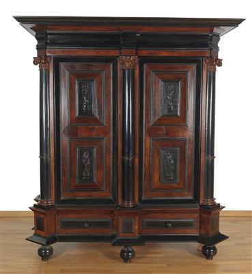 Hallenschrank - Arte e antiquariato