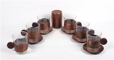 Teeservice aus Kupfer und Glas. Set bestehend aus 5 Untertassen aus Kupfer, - Design vor Weihnachten