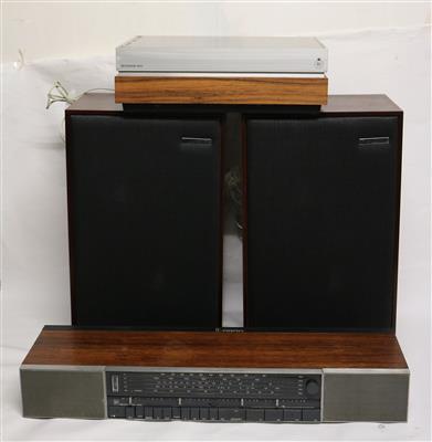 Stereoanlage - Historic entertainment technology and vinyls