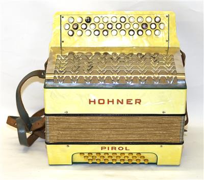 Knopfharmonika - Kunst, Antiquitäten und Möbel