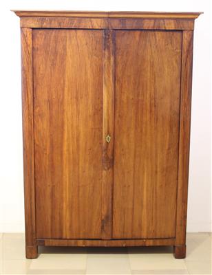 Großer BM-Gaderobeschrank - Kunst, Antiquitäten und Möbel