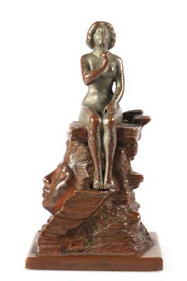 Skulptur "weiblicher Akt auf einem in Fels gehauenem Pharaonenkopf - Umění a starožitnosti