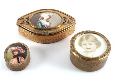 Konvolut von 3 Deckeldosen mit Portraiteinlagen - Antiques and art