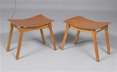 Zwei Klapphocker aus dem Klappmöbelprogramm "Plio", Entwurf Jacob Müller - Furniture