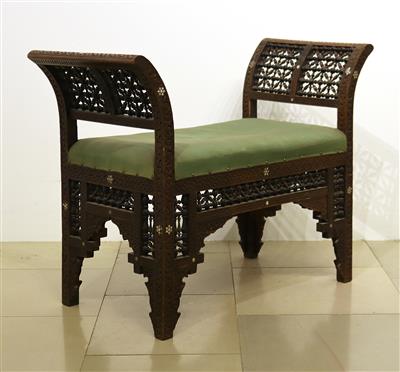 Wiegenhocker in arabischer Stilform - Arte e antiquariato