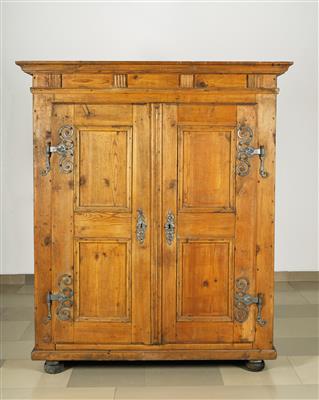 Provinzieller Schrank, - Arte e antiquariato