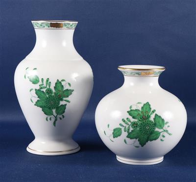 2 verschiedene Vasen - Antiques and art