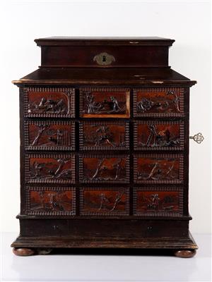 Kabinettkästchen im Stile der Egerer Reliefintarsien des 17. Jh. - Arte e antiquariato