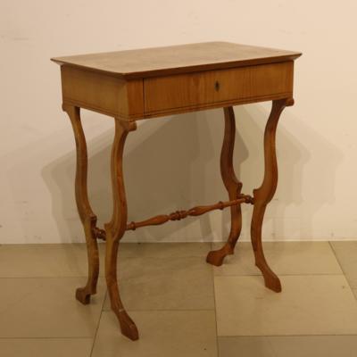 Elegantes Biedermeier Beistelltischchen - Arte, antiquariato, mobili e tecnologia