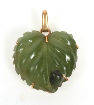 Nephrit Anhänger "Blatt" - Jewellery