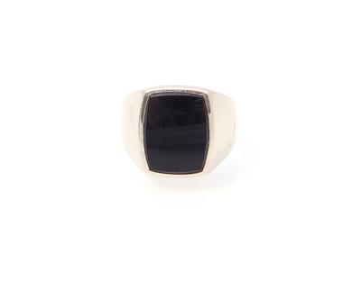 Onyx Ring - Jewellery and watches