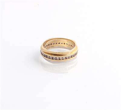 Ring - Jewellery and watches