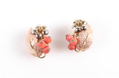 Korallen Ohrclips "Blumen" - Jewellery and watches