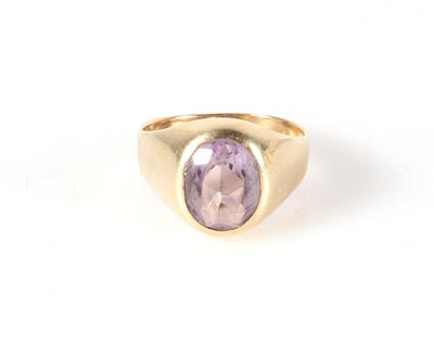 Amethyst Ring - Jewellery and watches