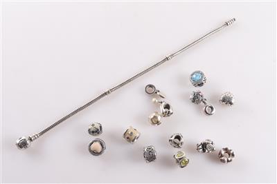 "Pandora" Armkette plus Anhänger (16) - Jewellery and watches