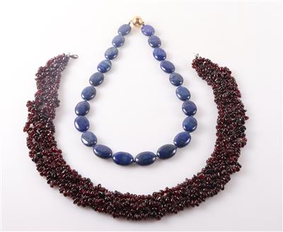 1 Lapis Lazuli (beh.) Halskette/1 Granat Collier (2) - Schmuck und Uhren