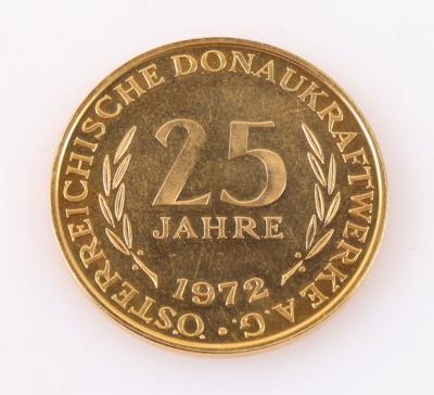 Goldmedaille "25 Jahre österr. Donaukraftwerke" - Schmuck und Uhren