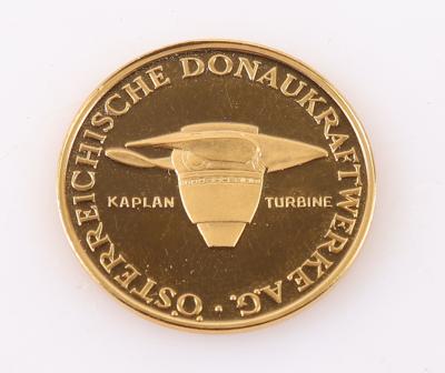 Goldmedaille "Österr. Donaukraftwerke" - Schmuck und Uhren