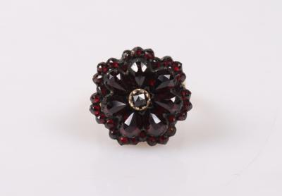 Granat Damenring "Blume" - Asta autunnale gioielli e orologi