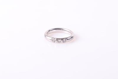 Brillant Ring zus. 0,45 ct (graviert) - Schmuck und Uhren