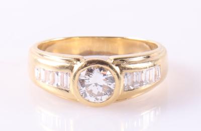 Brillant/Diamant Damenring zus. ca. 0,90 ct - Schmuck und Uhren