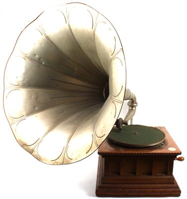 Trichtergrammophon - "Kunst, Antiquitäten, Schmuck, Sammelobjekte und Historische Unterhaltungstechnik"