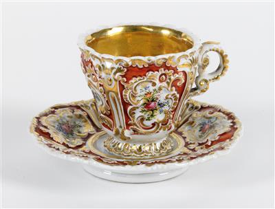 Prunkvolle Schale mit Untertasse, - Art and Antiques, Jewellery