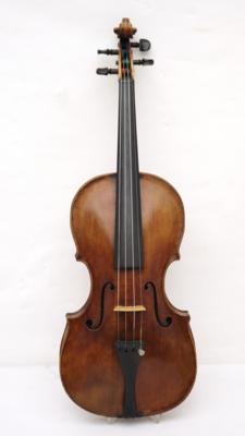 Eine feine alte Geige im Stil italienischer Meistergeigen - Strumenti musicali, tecnologie storiche per l'intrattenimento e dischi