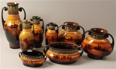 2 Paar Henkelvasen, 2 Vasen, 2 Jardinieren, - Letní aukce