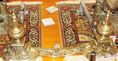 Paar Kaminböcke mit Kaminvorleger, - Saisoneröffnungs-Auktion Antiquitäten & Bilder