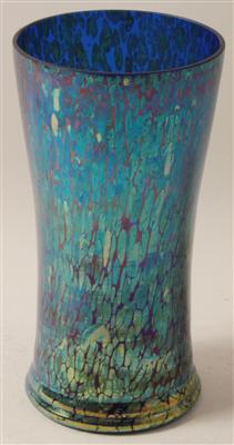 Vase, - Antiques and Paintings