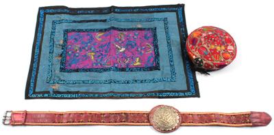 Konvolut orientalischer Textilien (3 Stücke): - Antiquitäten & Bilder<br> (Schwerpunkt: Aquarelle des 19. Jahrhunderts)