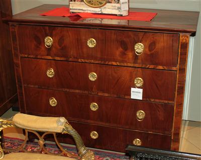 Biedermeier Kommode, - Saisoneröffnungsauktion Antiquitäten & Bilder