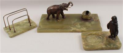 1 Federablage mit Elefant, 1 Schale mit Pinguin, 1 Briefständer, - Antiques and Paintings